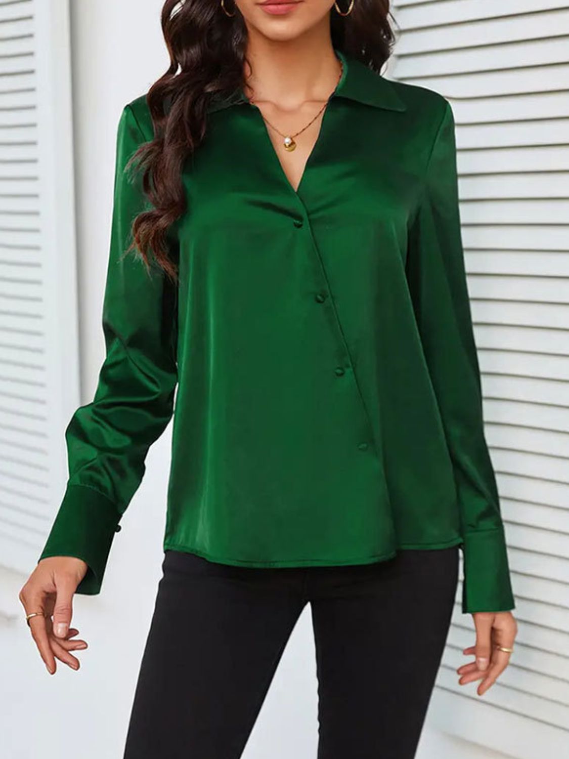 Rosita Women's Dark Green Long Sleeve Shirt with Red Collar and Buttons - Elegant Casual Blouse for Women