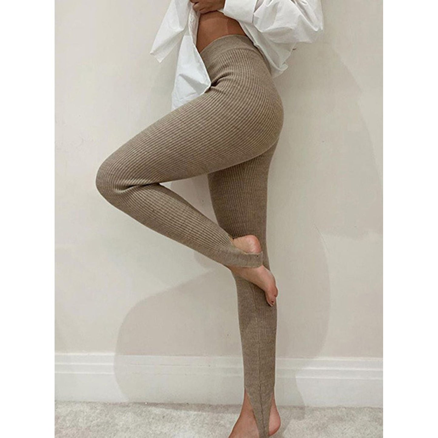 Mia Women's Mid-Waist Ribbed Leggings for Stylish Comfort
