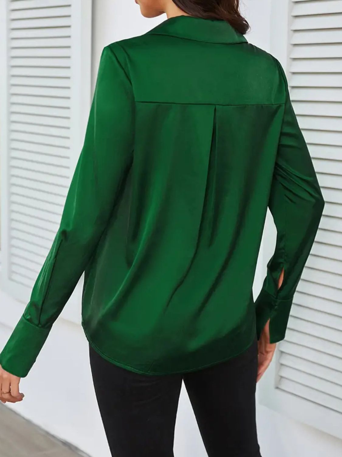 Rosita Women's Dark Green Long Sleeve Shirt with Red Collar and Buttons - Elegant Casual Blouse for Women