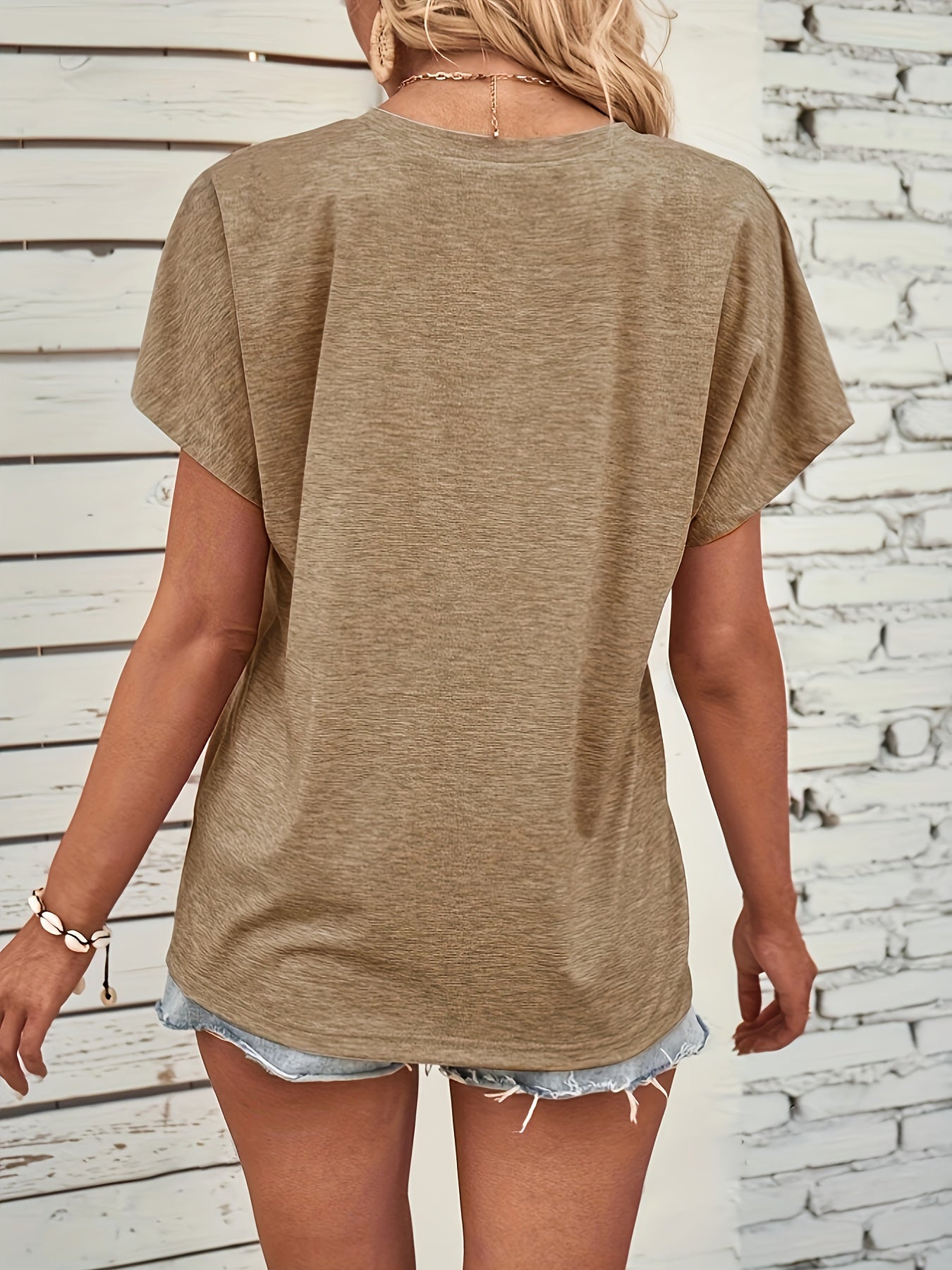 Elissa Women's Blouse: Stylish and Versatile Design for Elegant Looks