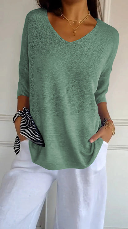 Trendy Loose V-Neck Top for Women with Elegant Casual Style