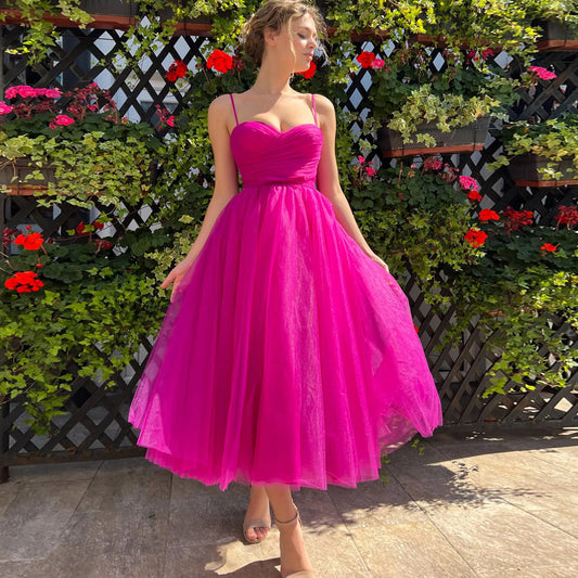 Elegant Women's Fit-and-Flare Dress with Sweetheart Neckline and Tulle Overlay for Special Occasions