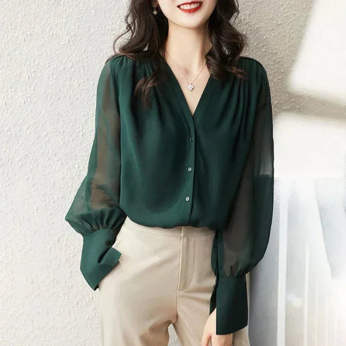 Lyka Women's Effortless Winter Blouse for Casual Style - Cozy and Chic Winter Top