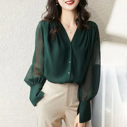 Lyka Women's Effortless Winter Blouse for Casual Style - Cozy and Chic Winter Top