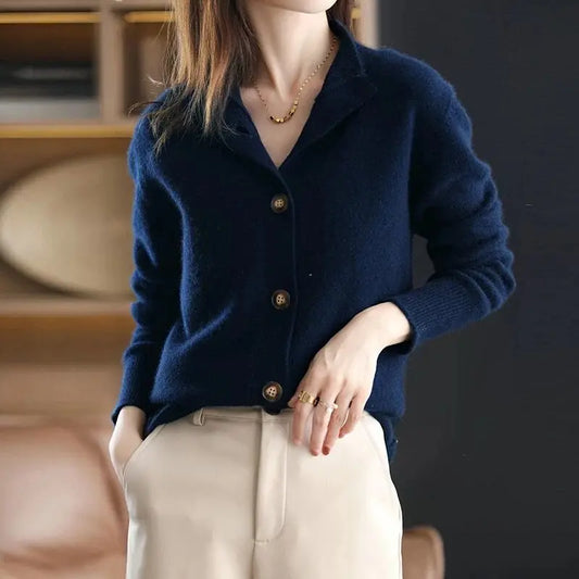 Chic and Sophisticated Women's Cardigan for Elegant Layering