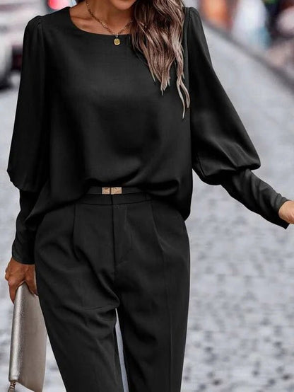 Chic and Versatile Long-Sleeve Women's Blouse for Elegant Everyday Style